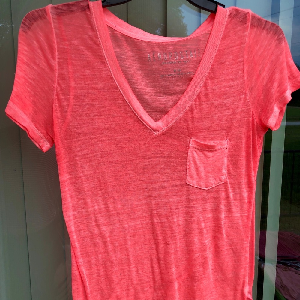 Aeropostale Simple v-neck !!